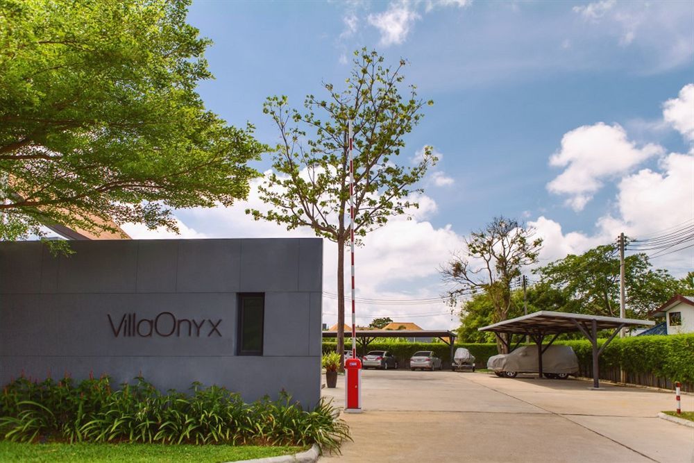 Onyx Villas By Tropiclook Nai Harn Exterior foto